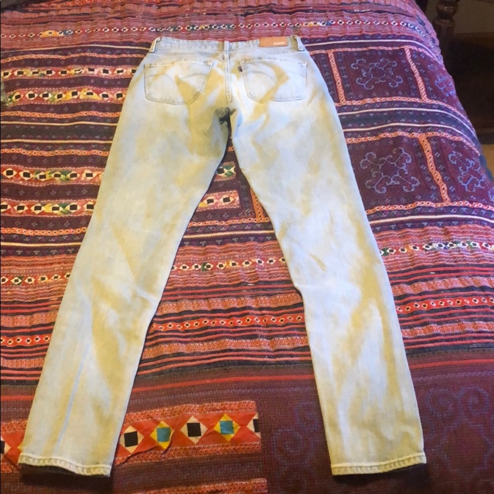 Levi’s - Picture 2 of 4